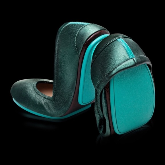 Tahitian Pearl Tieks Sz 6 with box and topper - Never Worn! - Picture 2 of 3